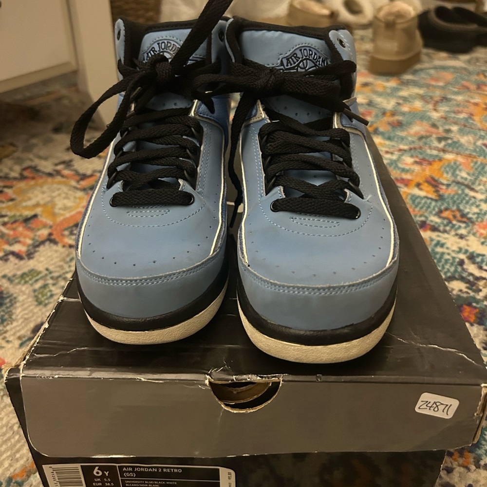 Air Jordan 1 Retro Blue Sneakers